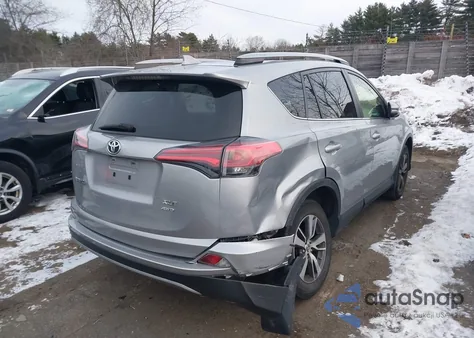 2018 Toyota Rav4 Xle from USA, damaged, VIN JTMRFREV9JJ194649